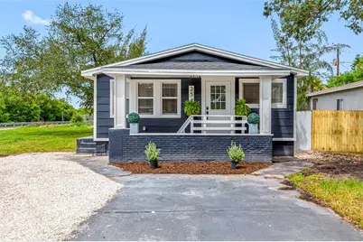 2547 Kingston Street S, Saint Petersburg, FL 33711 - Photo 1