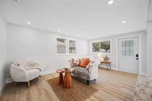 2547 Kingston St S, Saint Petersburg, FL 33711 - Photo 3