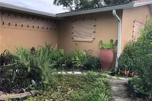 1874 Wateroak Dr W, Clearwater, FL 33764 - Photo 21