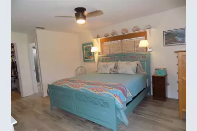 1874 Wateroak Drive W, Clearwater, FL 33764 - Photo 9