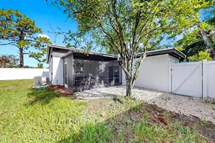 4112 W Lawn Ave, Tampa, FL 33611 - Photo 17