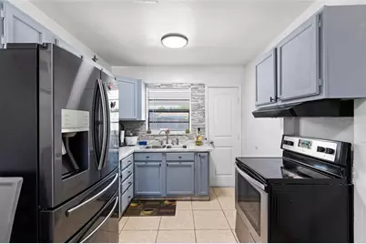 2313 E 111th Ave, Tampa, FL 33612 - Photo 13
