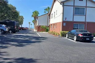 650 Pinellas Point Dr S, Saint Petersburg, FL 33705 - Photo 3