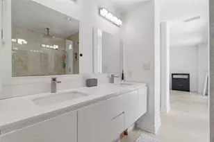 2701 Chambray Ln, Tampa, FL 33611 - Photo 37