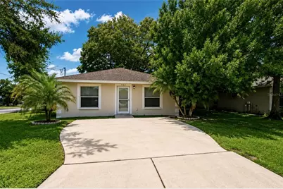 702 E Madison Street, Plant City, FL 33563 - Photo 1