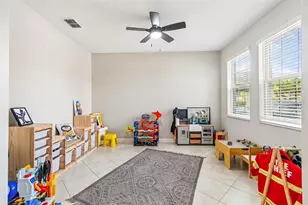 13310 Wildflower Meadow Dr, Riverview, FL 33579 - Photo 5