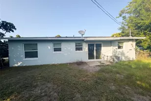1636 SE Arapaho Ave, Stuart, FL 34994 - Photo 19
