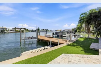 320 Palm Island NE, Clearwater Beach, FL 33767 - Photo 5