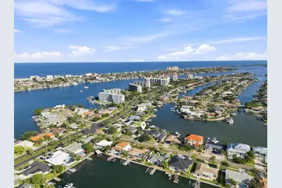 320 Palm Island NE, Clearwater Beach, FL 33767 - Photo 43