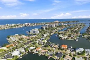 320 Palm Island NE, Clearwater Beach, FL 33767 - Photo 43