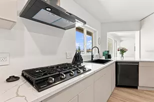 320 Palm Island NE, Clearwater Beach, FL 33767 - Photo 27