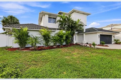 461 Palm Island NE, Clearwater Beach, FL 33767 - Photo 3