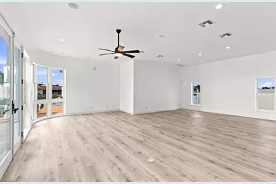 461 Palm Island NE, Clearwater Beach, FL 33767 - Photo 23