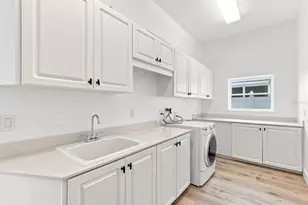 461 Palm Island NE, Clearwater Beach, FL 33767 - Photo 17