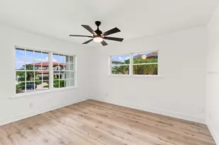 461 Palm Island NE, Clearwater Beach, FL 33767 - Photo 27