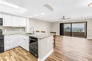 103 1st St E, Saint Petersburg, FL 33715 - Photo 11