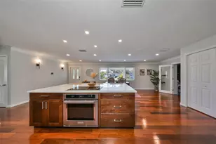 6101 37th Ave N, Saint Petersburg, FL 33710 - Photo 11