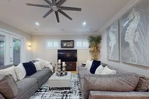 116 S Hesperides St, Tampa, FL 33609 - Photo 9