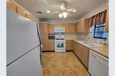 7941 58th Avenue N #212, Saint Petersburg, FL 33709 - Photo 31