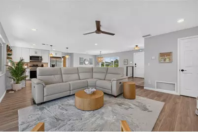 1472 47th Avenue NE, Saint Petersburg, FL 33703 - Photo 9