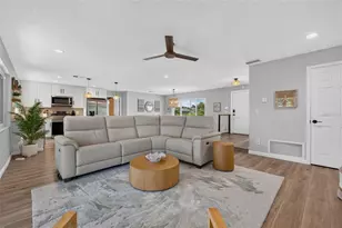 1472 47th Ave NE, Saint Petersburg, FL 33703 - Photo 9