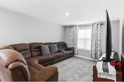 10007 Dolphin Gull Circle, Thonotosassa, FL 33592 - Photo 13