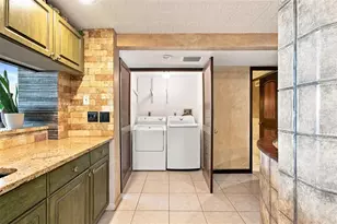 5700 Mariner St, Tampa, FL 33609 - Photo 13