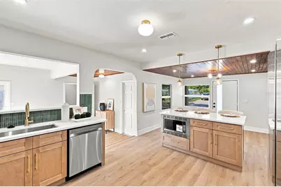 7326 11th Avenue N, Saint Petersburg, FL 33710 - Photo 9