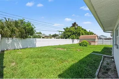 8948 108th Street N, Seminole, FL 33772 - Photo 5