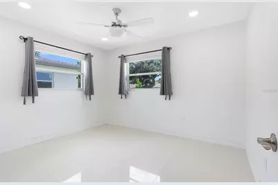 3725 31st Avenue N, Saint Petersburg, FL 33713 - Photo 17