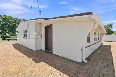 6033 Ambassador Drive, Tampa, FL 33615 - Photo 7