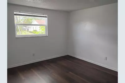 116 SW Jefferson Circle N #4, Saint Petersburg, FL 33703 - Photo 11