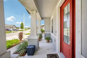 1605 Anastacia Ln, Sun City Center, FL 33573 - Photo 5