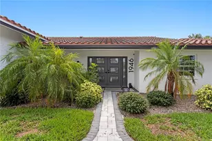 1946 Illinois Ave NE, Saint Petersburg, FL 33703 - Photo 3
