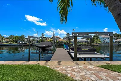 1946 Illinois Avenue NE, Saint Petersburg, FL 33703 - Photo 47