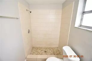 12203 N 9th St, Tampa, FL 33612 - Photo 27