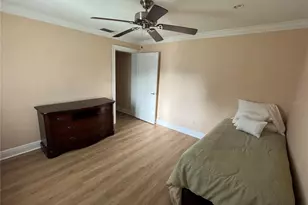 4974 Coquina Key Dr SE, Saint Petersburg, FL 33705 - Photo 15