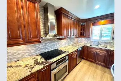 4974 Coquina Key Drive SE, Saint Petersburg, FL 33705 - Photo 3