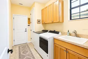 2557 Marblehead Dr, Sarasota, FL 34231 - Photo 41