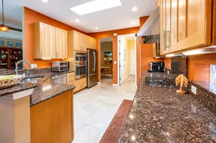 2557 Marblehead Dr, Sarasota, FL 34231 - Photo 37