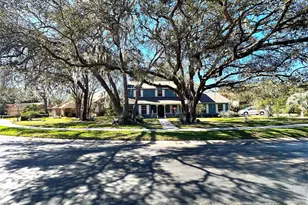 8834 Whispering Oaks Trail, New Port Richey, FL 34654 - Photo 3