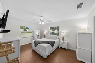 3810 Oak Dr, Tampa, FL 33611 - Photo 15