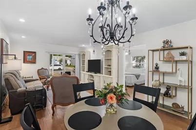 3810 Oak Drive #N11, Tampa, FL 33611 - Photo 7