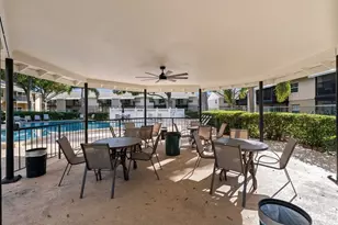 3810 Oak Dr, Tampa, FL 33611 - Photo 45