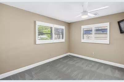 7700 22nd Avenue N, Saint Petersburg, FL 33710 - Photo 17