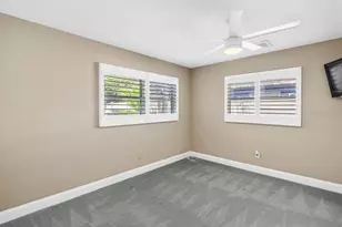 7700 22nd Ave N, Saint Petersburg, FL 33710 - Photo 17