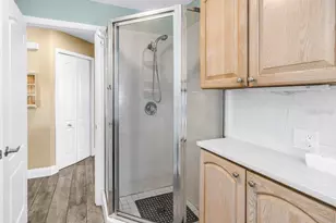 7700 22nd Ave N, Saint Petersburg, FL 33710 - Photo 23