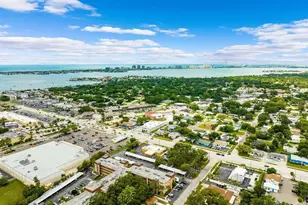 2525 W Bay Dr, Largo, FL 33770 - Photo 19