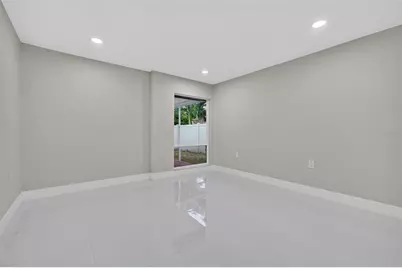 219 Miramar Boulevard NE, Saint Petersburg, FL 33704 - Photo 31