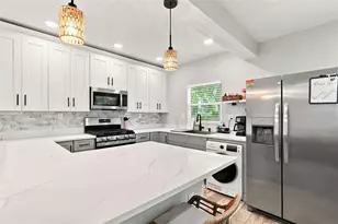 5421 Gay St, Weeki Wachee, FL 34607 - Photo 9